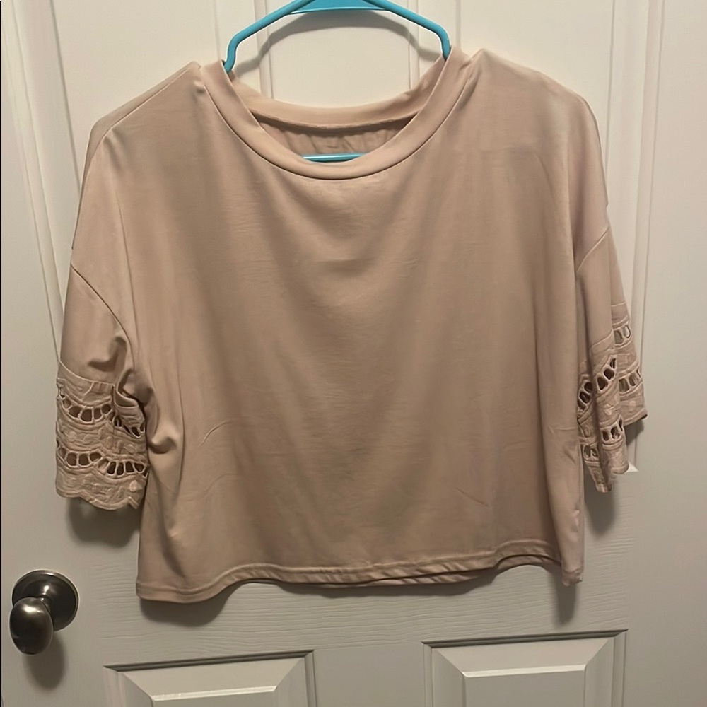 Amazon Cream Women's Crop Top with Lace Sleeves